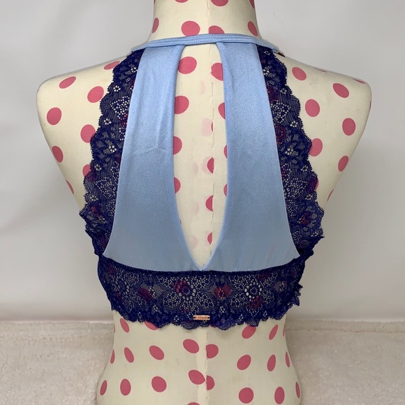 🔥SALE🔥VS PINK Date Lace Push Up Bra 34C - Picture 4 of 11